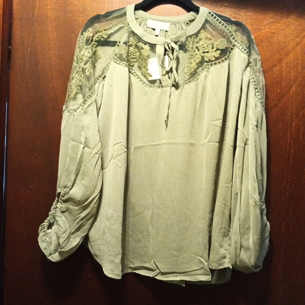 Hayden LA Nwt Boho Embroidery Lace Shoulder Tunic Size S/M Olive Green
